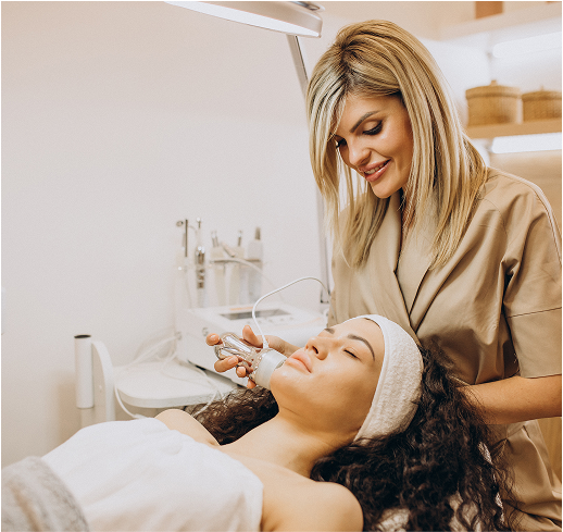 جلسات الهيدرافيشل لتنظيف عميق للبشرة وترطيب فوري وتأثير فوري